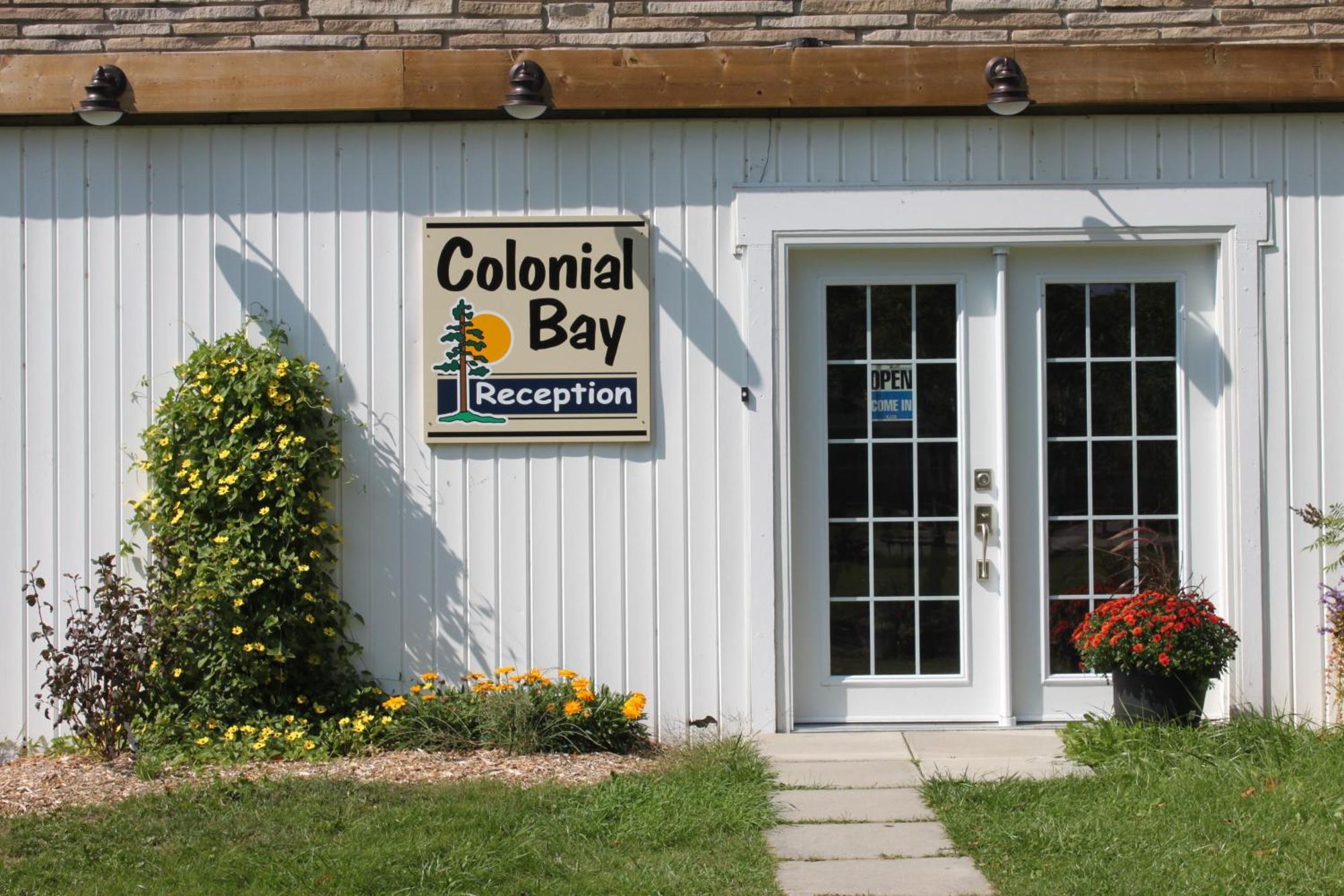 Colonial Bay Motel And Cottages Huntsville Buitenkant foto