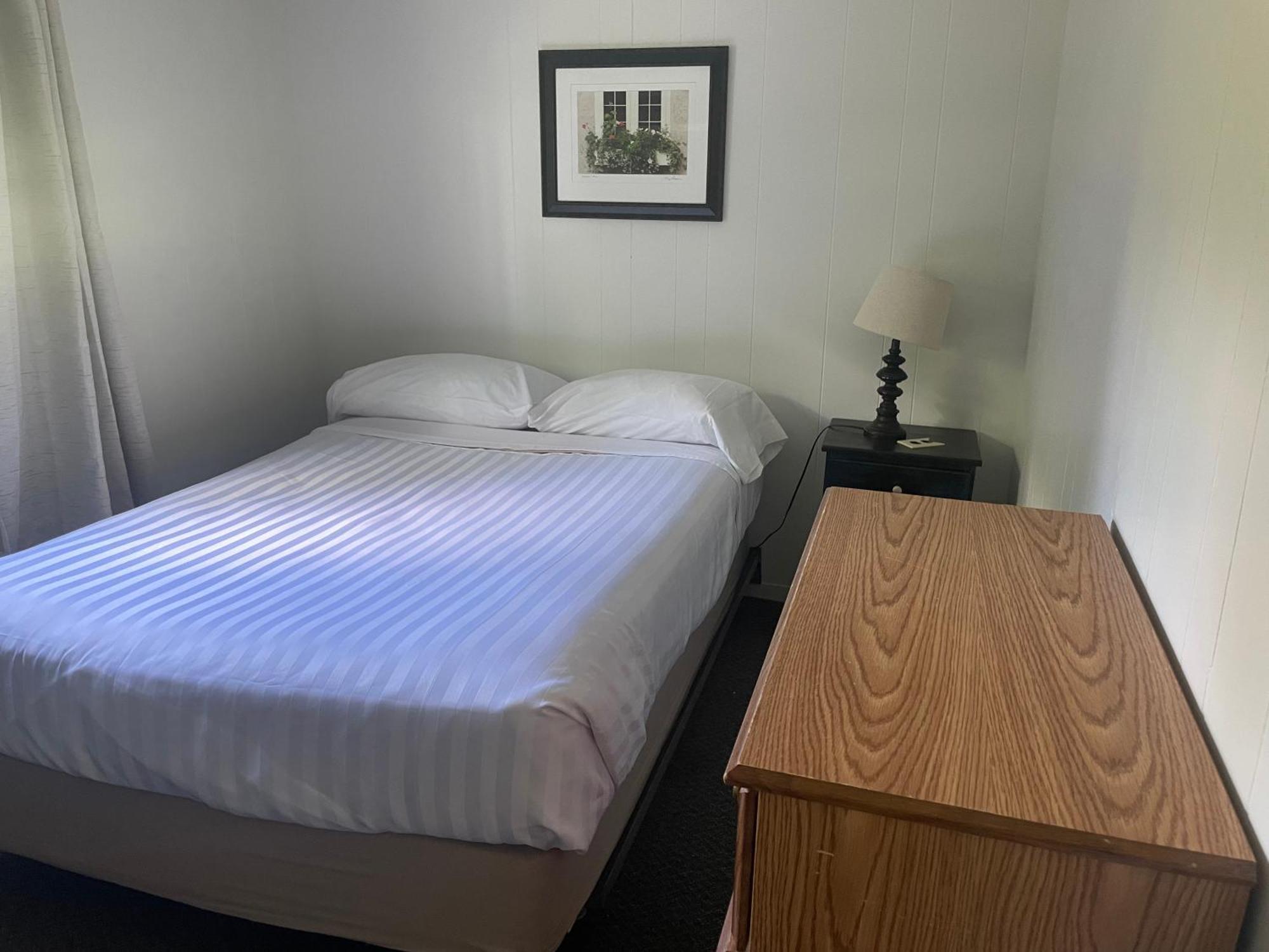 Colonial Bay Motel And Cottages Huntsville Buitenkant foto
