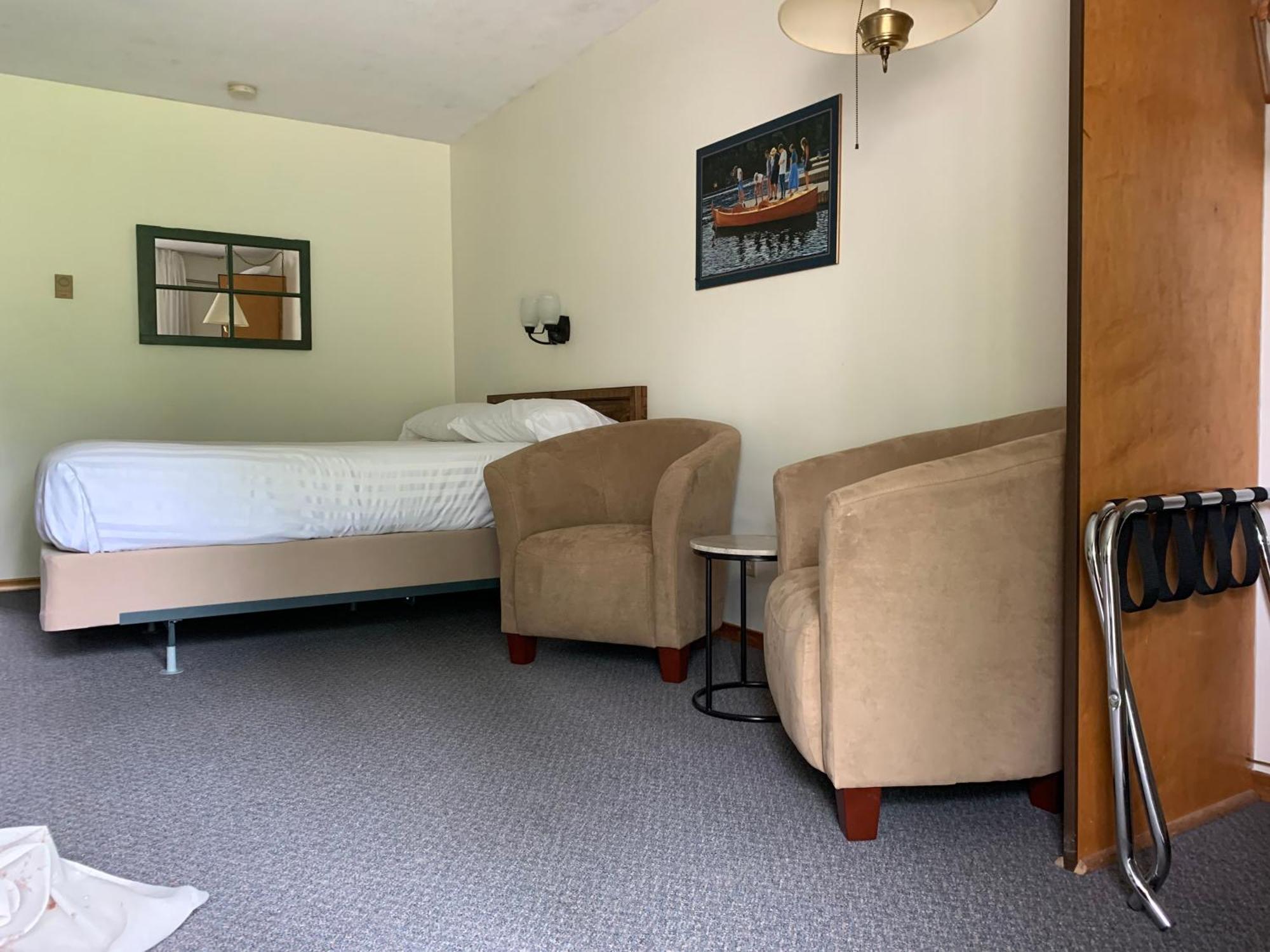 Colonial Bay Motel And Cottages Huntsville Buitenkant foto